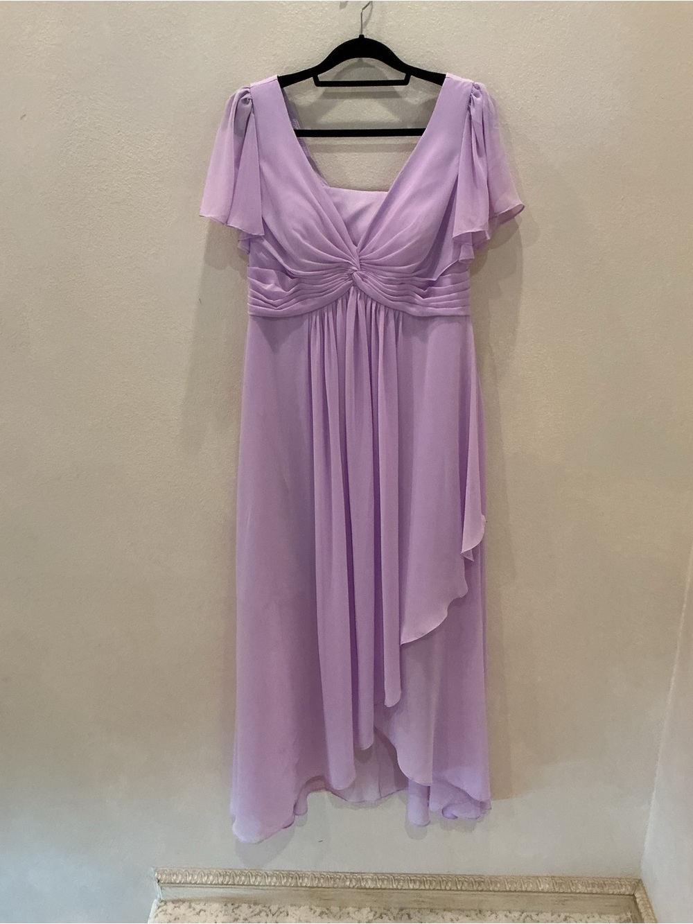 Elegant Lavender Flutter Sleeve Evening Dress size 16 NWT